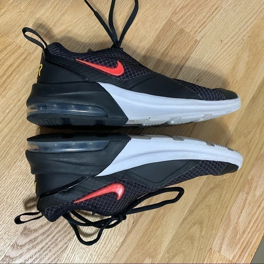 Nike Air Max Motion 2 Sneakers Sz 5 Youth Black Multi Color Yellow Purple Red